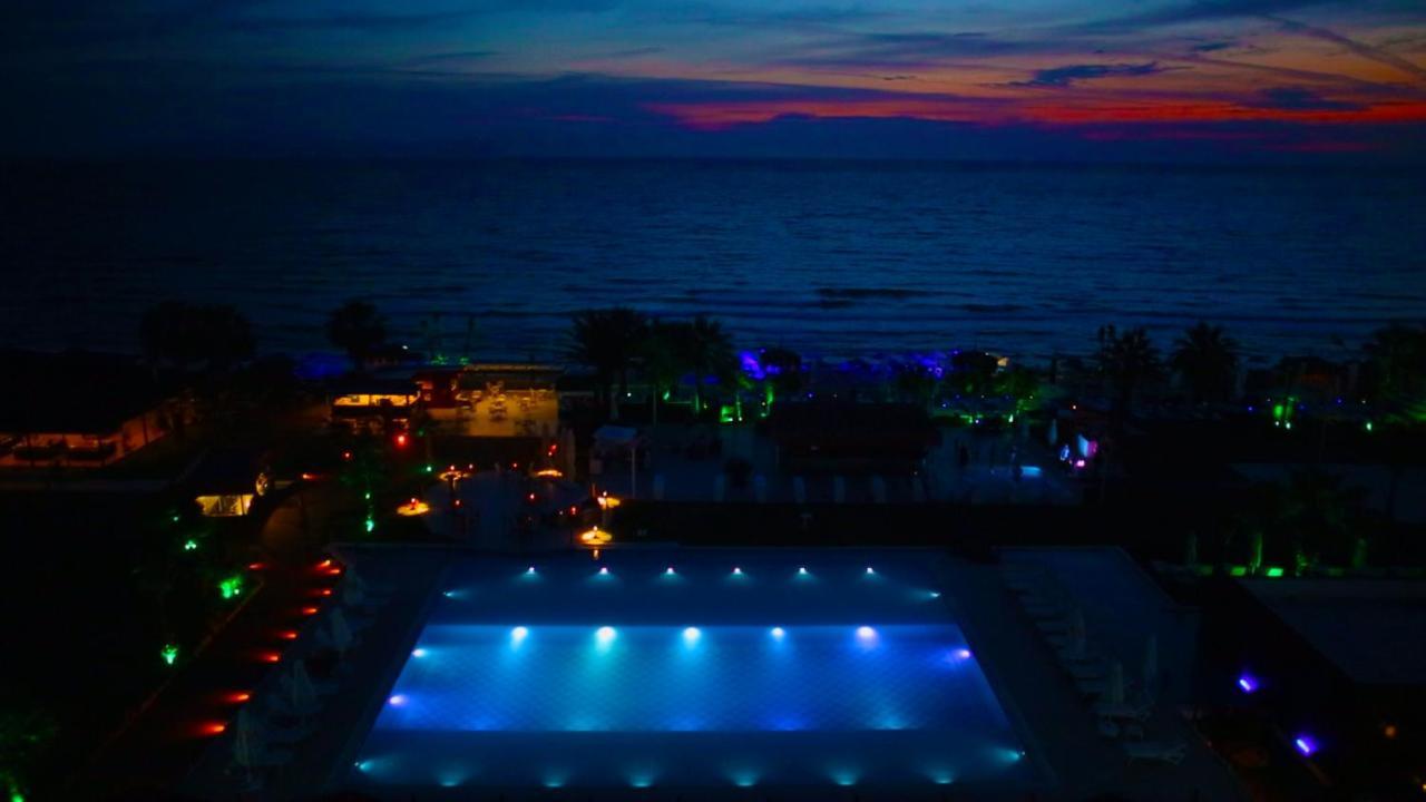 Risus Beach Resort Hotel Kusadası Extérieur photo