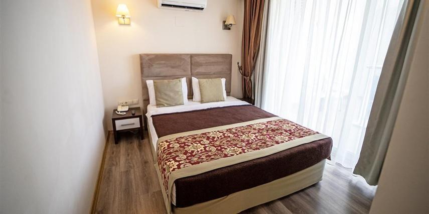 Risus Beach Resort Hotel Kusadası Extérieur photo