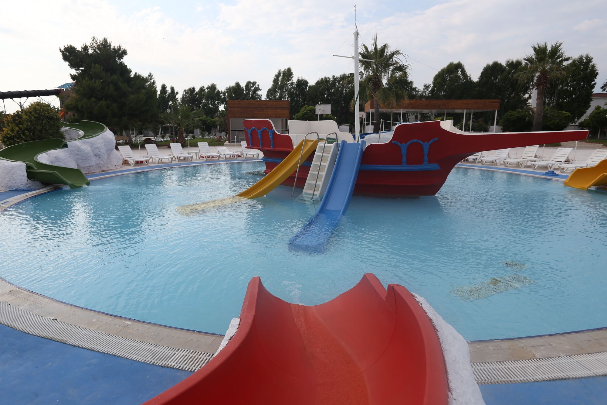 Risus Beach Resort Hotel Kusadası Extérieur photo